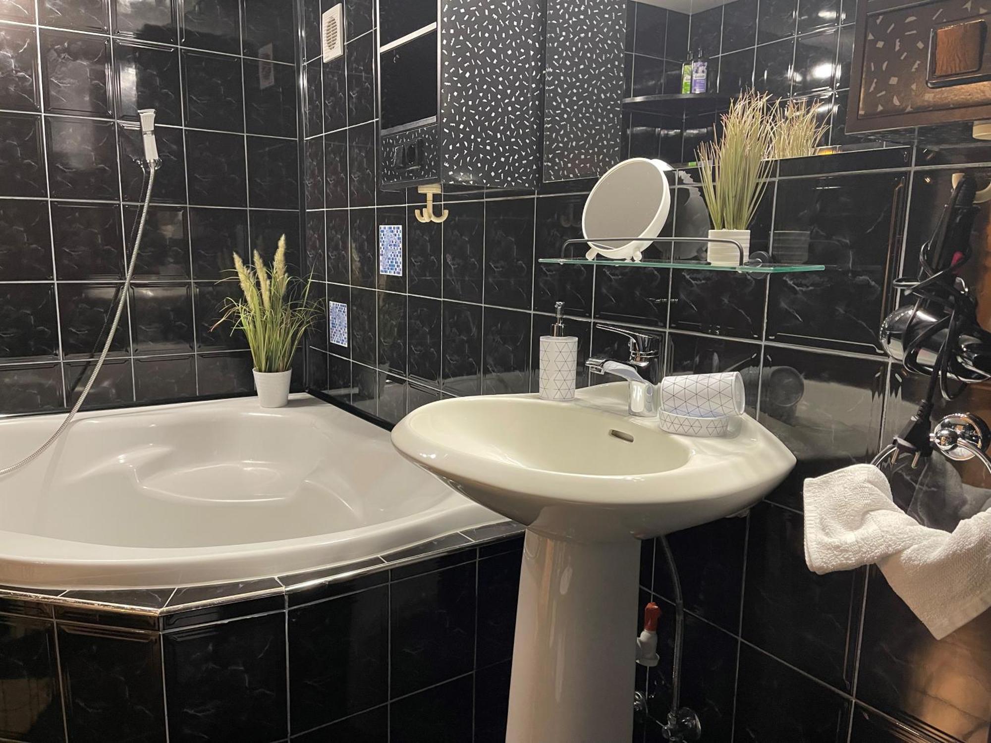 Apartamenty Pod Uwalonym Debem Jezow Sudecki Экстерьер фото